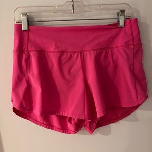 New lululemon shorts. 4 Inch size 8. In good condition, not worn!